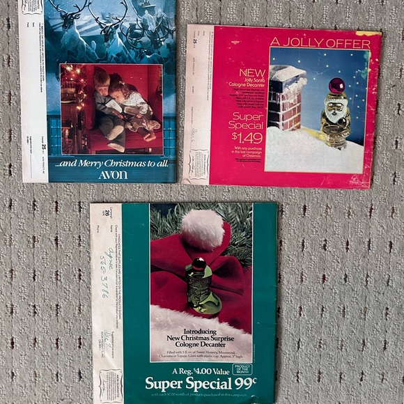 Vintage Avon Christmas Catalogs Lot 1 - Picture 6 of 9